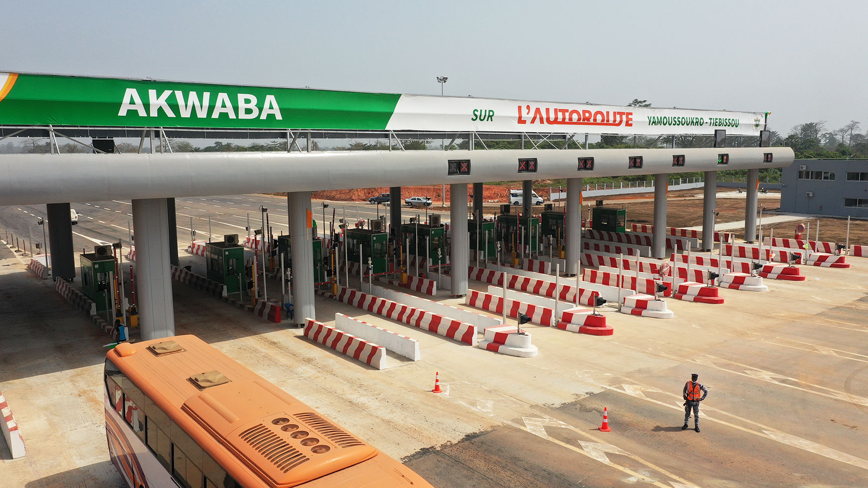 Infrastructure Routière :Les postes à péage reliant Yamoussoukro à la ville de Tiebissou en service.