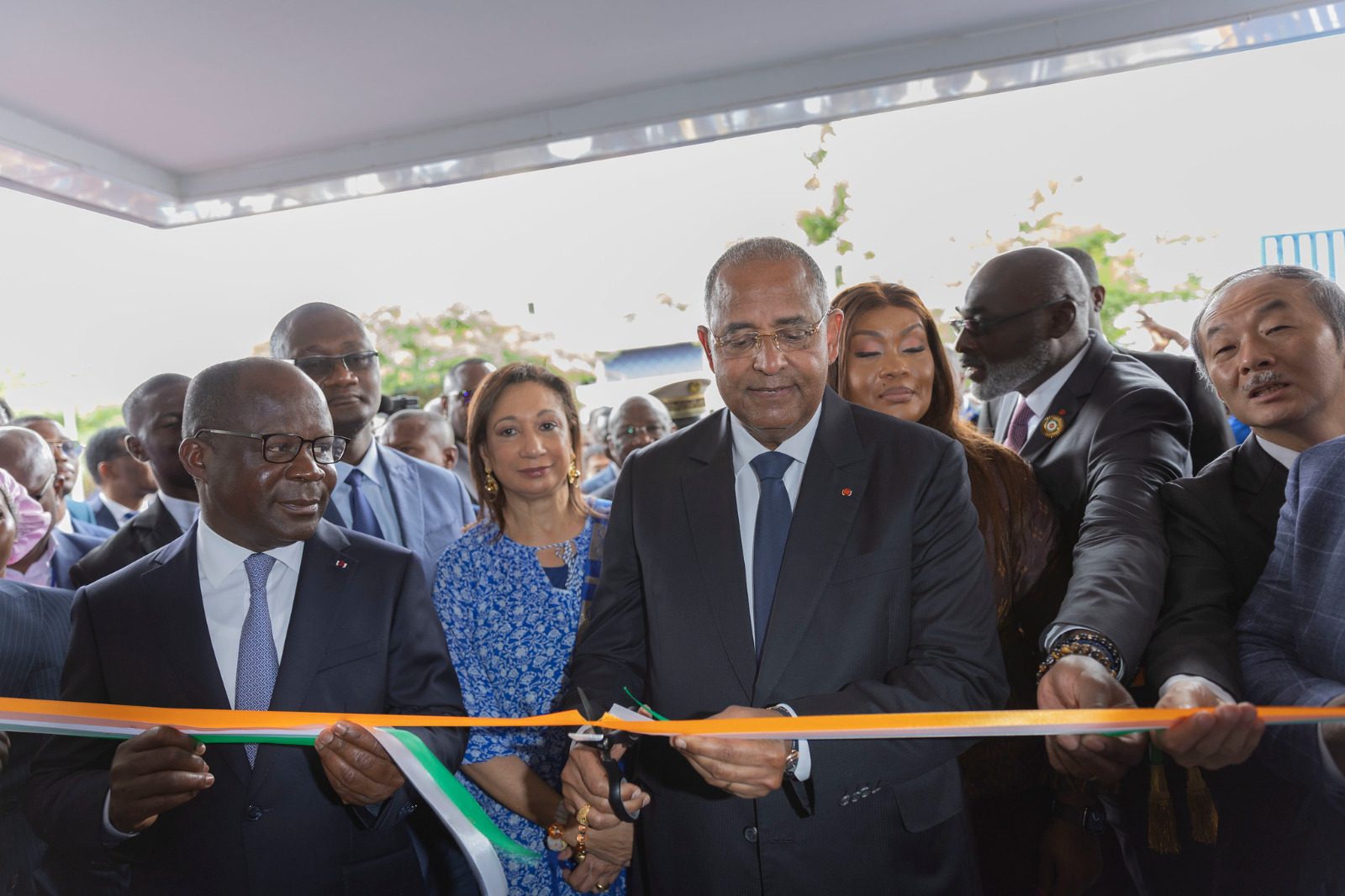 Infrastructure sanitaire : Le Premier Ministre Patrick Achi met en service le Pôle gynéco obstétrique et pédiatrique du CHU de Cocody et l'Institut de médecine nucléaire d'Abidjan