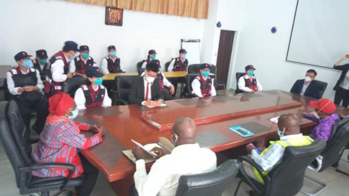 COVID 19: Rencontre d’échange d’expériences sanitaires Sino-Ivoirienne à l’INJS