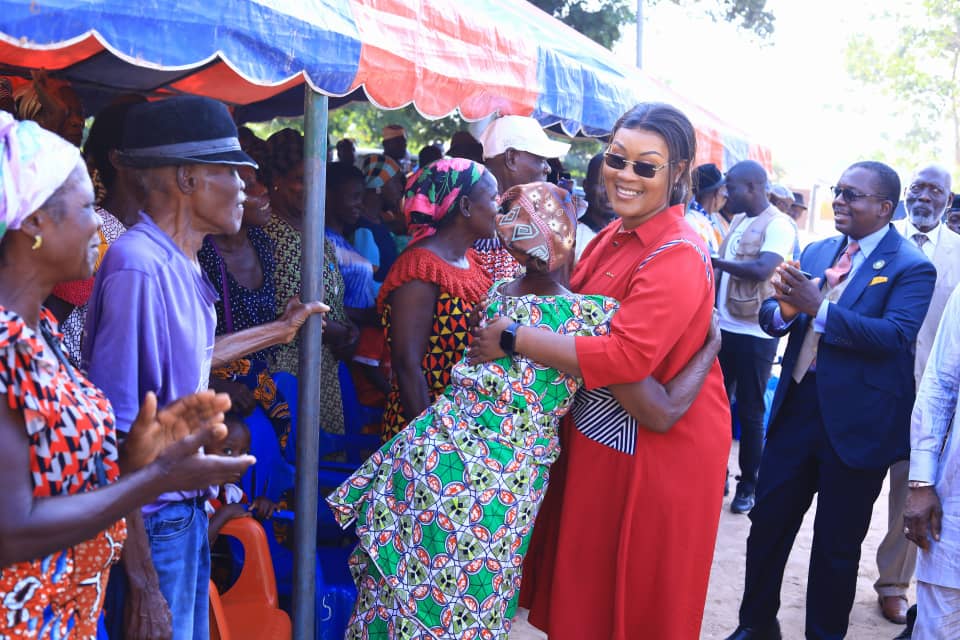 Inondation à Bangolo : le gouvernement aux côtés de 75 ménages sinistrés