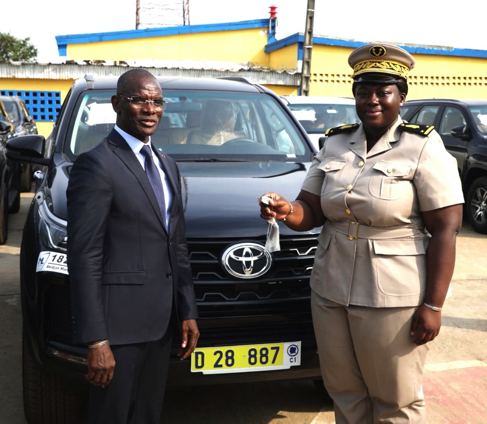 Intérieur et Sécurité : le ministre Vagondo Diomandé remet 109 véhicules au corps préfectoral et à la police nationale