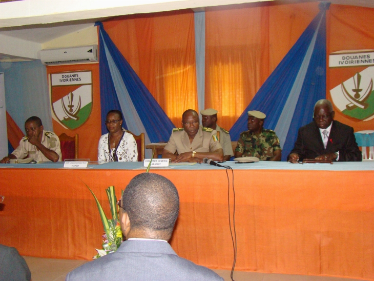  La Douane forme les journalistes économiques