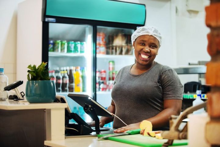 Ecobank Côte d’Ivoire démontre son engagement à l’endroit des femmes entrepreneurs à travers son programme d’accompagnement destiné aux entreprises dirigées par des femmes