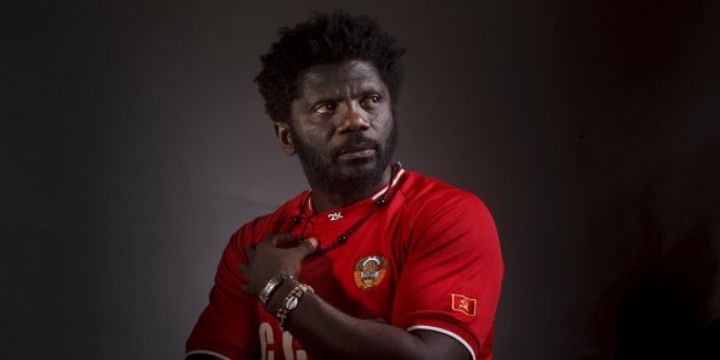 « Black Manoo », le voyage populaire de Gauz, entre Cocody et Belleville