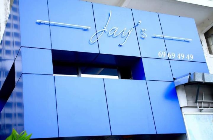 Le restaurant Jay’s Meat et Sea food offre 10% de remise avec la carte Visa prépayée Abidjan.net