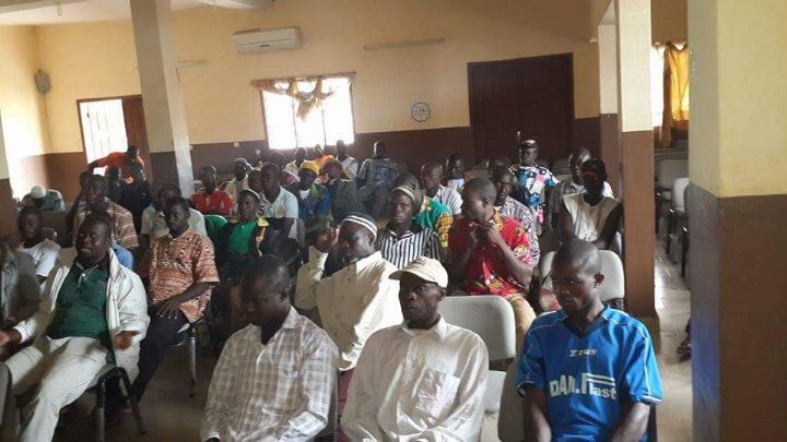 Dabakala - Le ministre Jean Louis Billon mobilise la jeunesse.