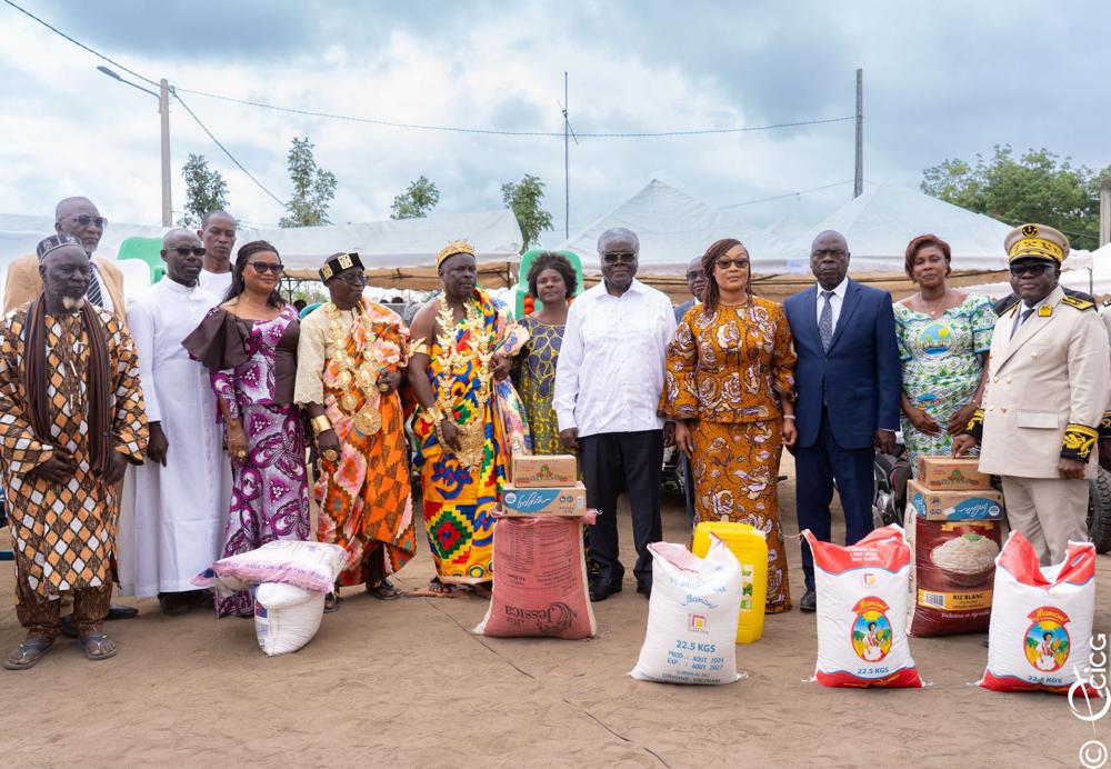 Journée Nationale de la Solidarité : Robert Beugré Mambé annonce des changements bénéfiques dans la vie des populations d'Audouin (Songon)