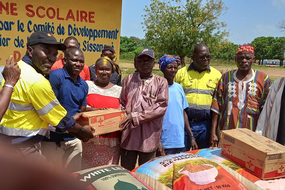 Kanakono: Don de la société minière  Perseus Mining S.a  aux cantines scolaires 