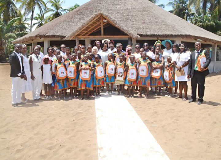 Orphelinat Gap de Mondoukou: une organisation féminine  fait don de kits scolaires aux enfants