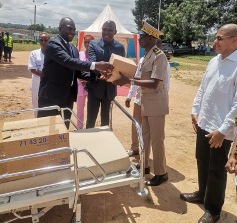 La Fondation SIFCA offre du matériel médical à l'hôpital général de Dabakala