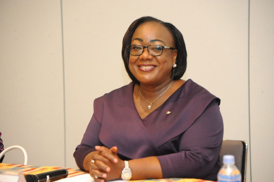 Fonction publique : Modernisation de l'administration, reforme au niveau des concours... La ministre Anne Ouloto face aux internautes le 10 mars