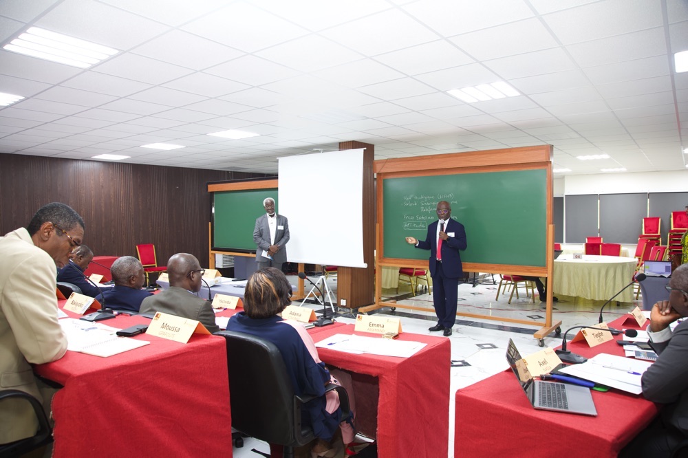 La révision du management des universités publiques au centre d'un atelier à Abidjan