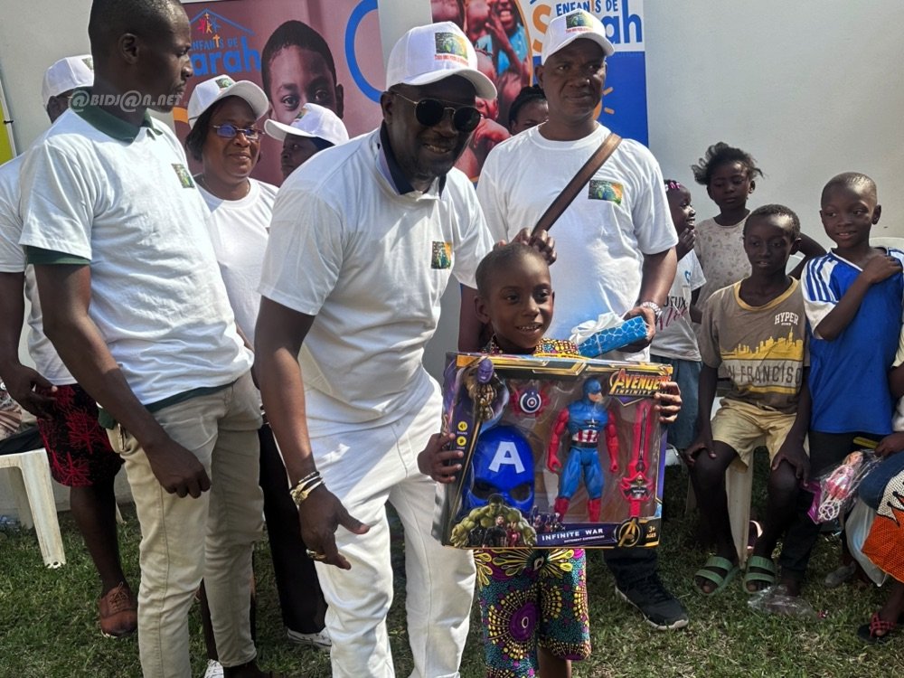 Côte d’Ivoire : l’Association Tous unis pour le Bonheur cadeaute des enfants 