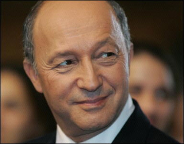 Laurent Fabius dénonce 
