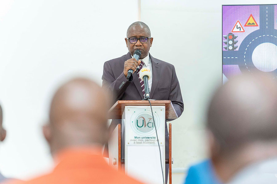 Sécurité routière : l'Université Virtuelle de Côte d'Ivoire lance une plateforme de formation en ligne pour l'obtention du permis de conduire