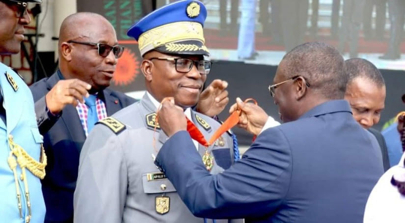 Le Général Alexandre Apalo Touré fait Commandeur de l'Ordre national