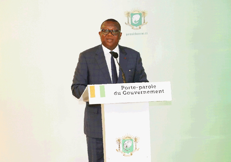 Protection sociale : le gouvernement adopte un décret consacrant le régime obligatoire de la CMU