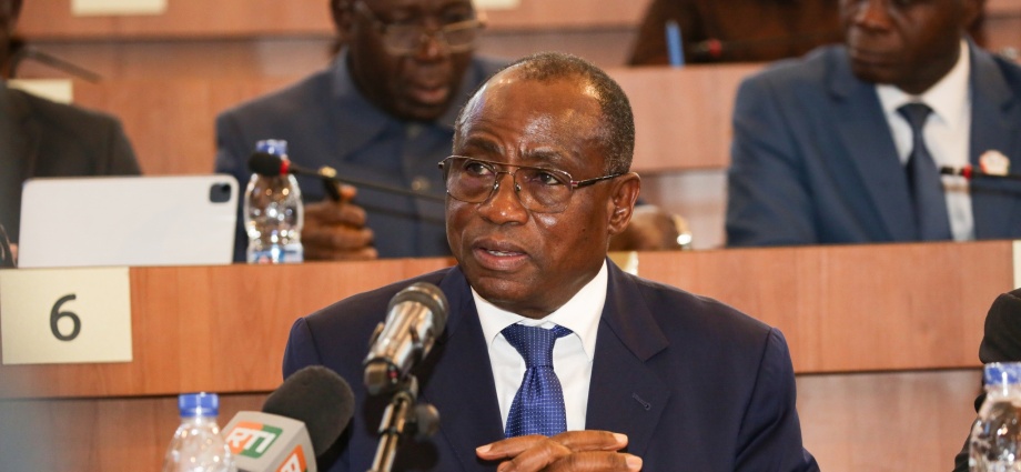 Le ministre N’Guessan Koffi dévoile les grands projets de son département à l’Assemblée nationale