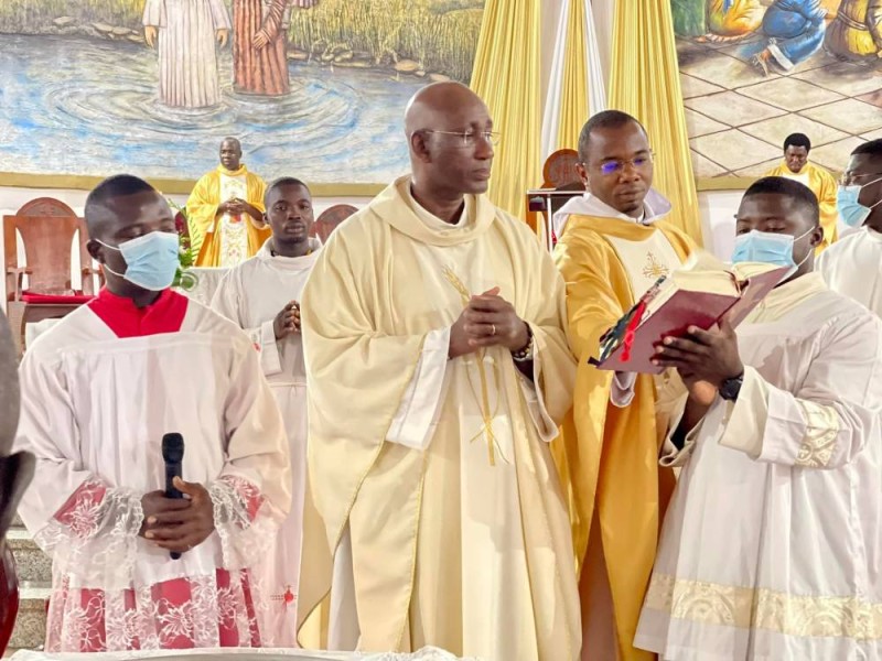 Veillée pascale : La victoire du Christ ressuscité célébrée