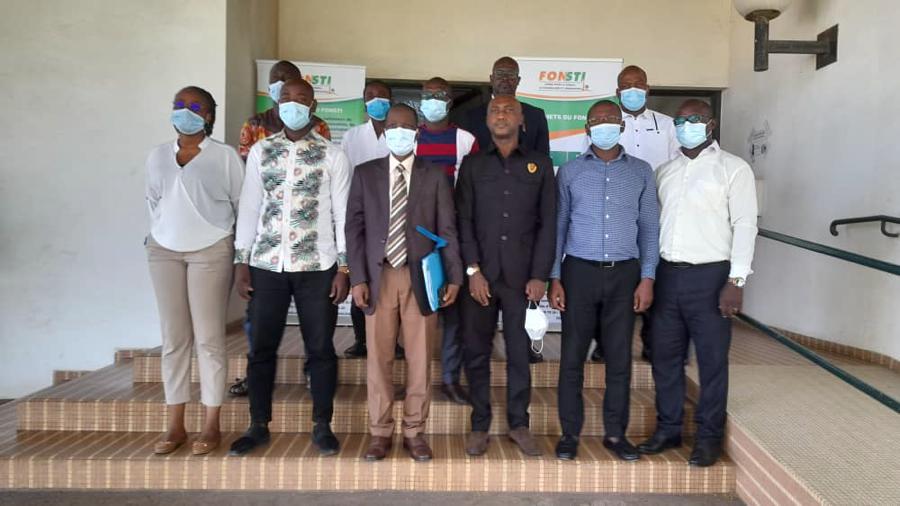 Le FONSTI forme des techniciens de I2T sur la rédaction des projets de recherche