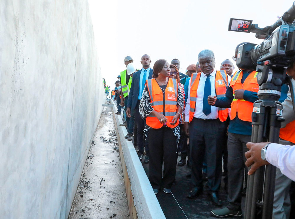 Le Premier Ministre visite les chantiers de l’échangeur du carrefour MACACI et le tunnel d'Abobo