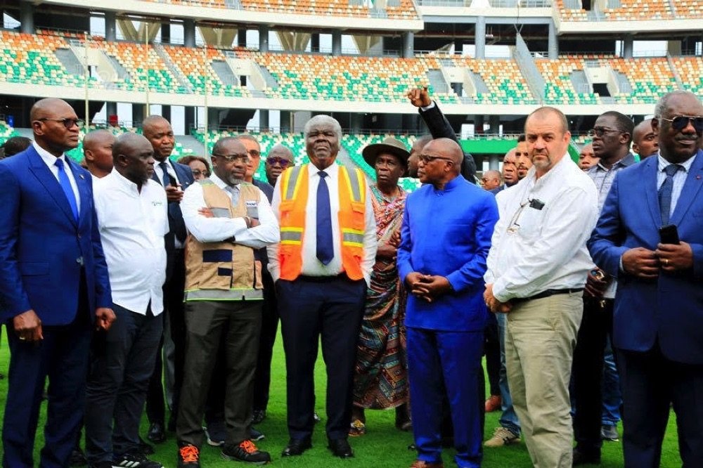 Le Vice-président de la République, Tiémoko Meyliet Koné et le Premier Ministre, Ministre des Sports et du Cadre de Vie, Robert Beugré Mambé