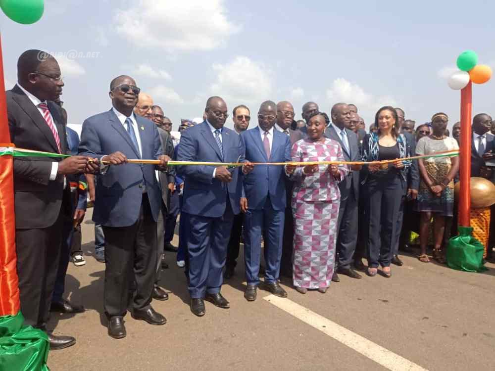 Le Vice-président Tiémoko Koné inaugure la section de l'autoroute Yamoussoukro-Tiébissou