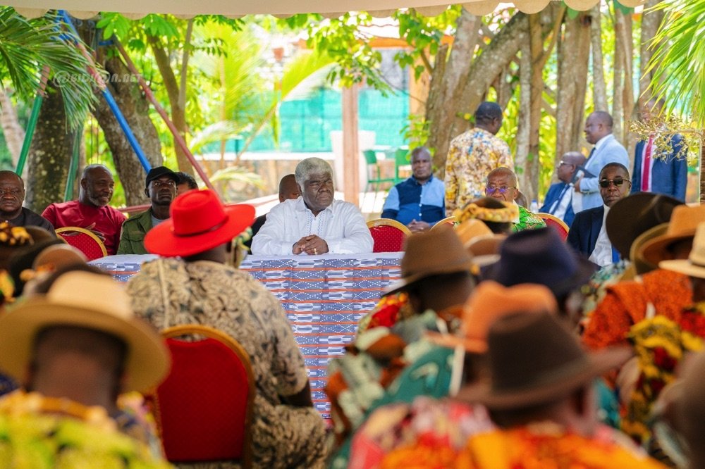Législatives 2025: Robert Beugré Mambé les exhortent les chefs traditionnels Atchans et Attiés à œuvrer pour un climat apaisé