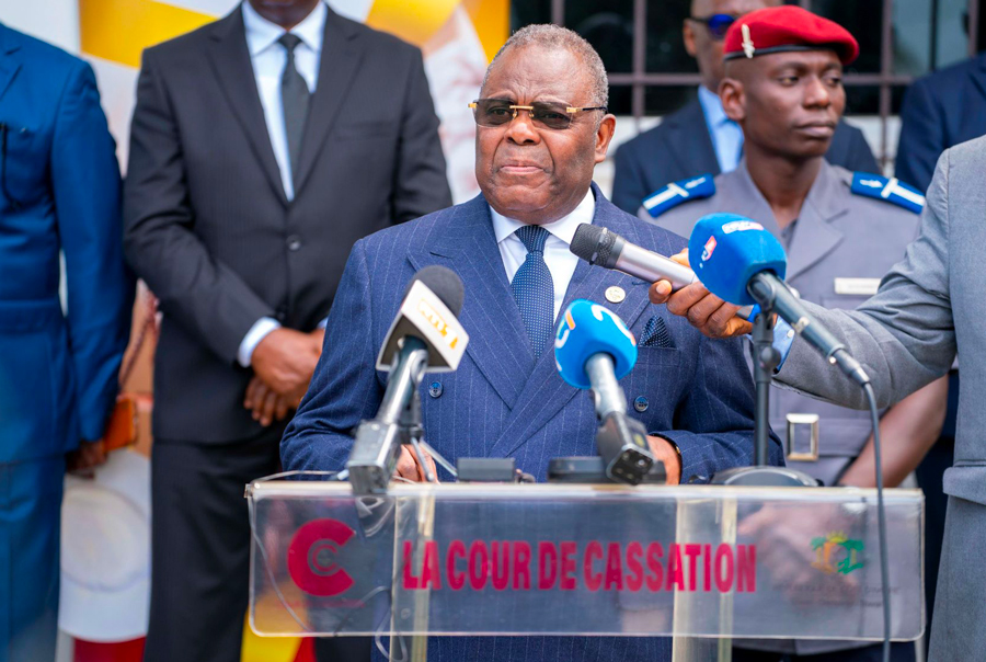Levée de drapeau de la Cour de cassation : le président Yua Koffi réaffirme l'impartialité de l'institution et le respect des droits des citoyens
