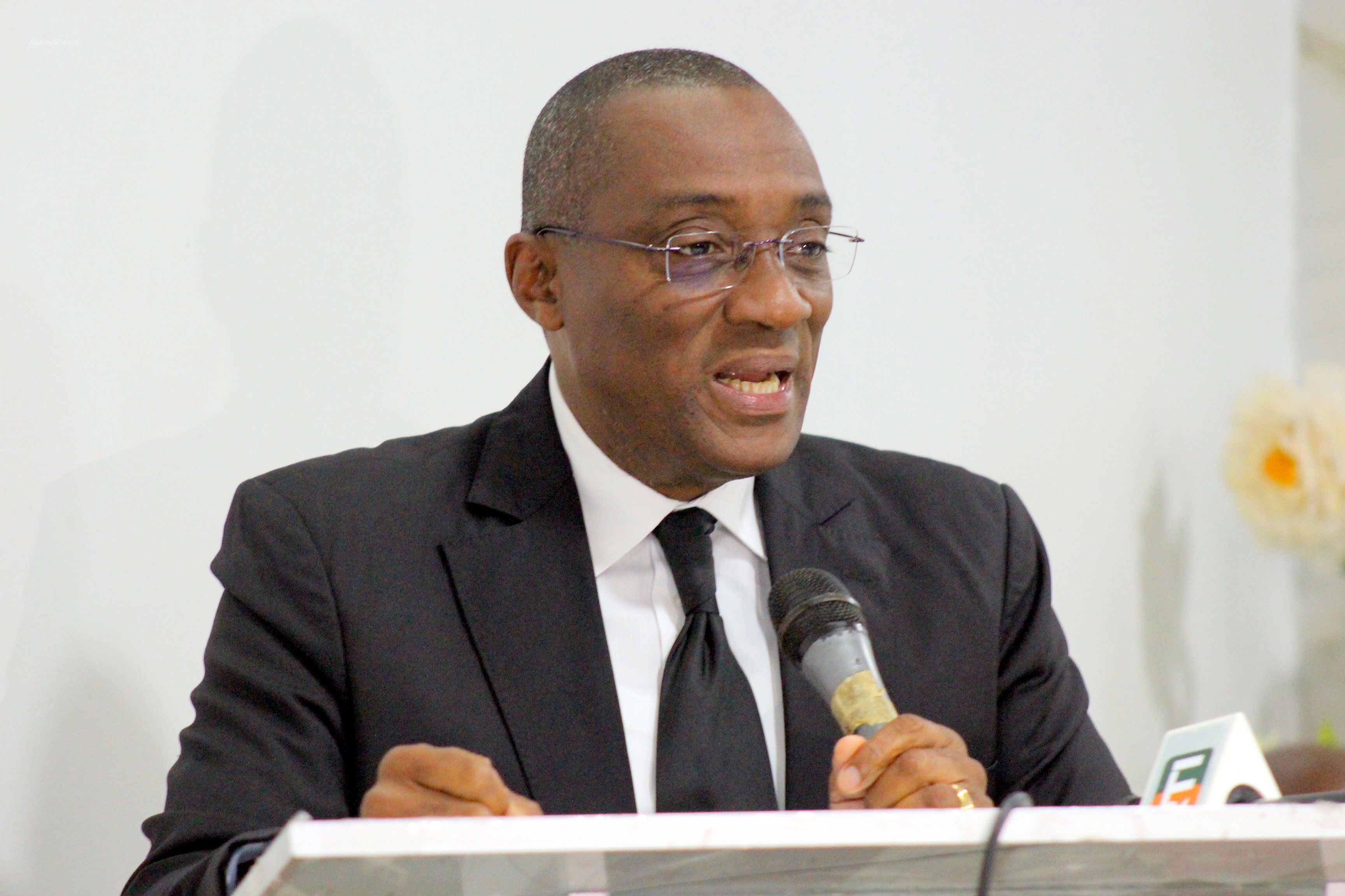 Littérature/ Dédicace du livre 