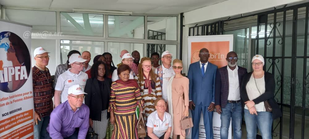 Lutte contre l'albinisme : des stratégies pour la protection des personnes albinos au cœur d'une conférence à Abidjan