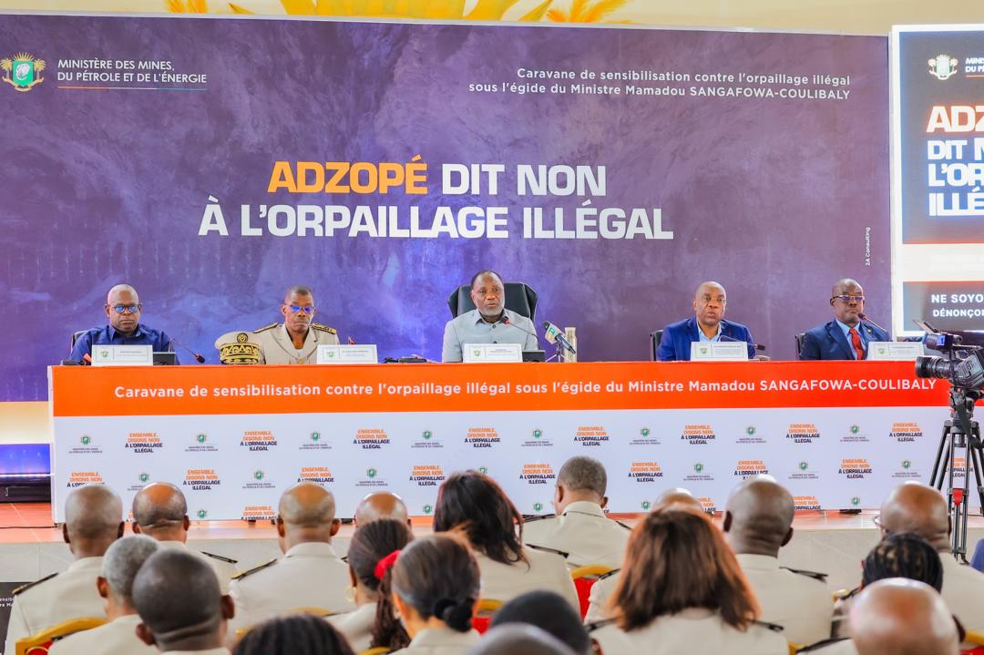 Lutte contre l'orpaillage illégal/Tournée de sensibilisation dans l'Agnéby-Tiassa et la Mé : le ministre Mamadou Sangafowa-Coulibaly insiste sur une prise de conscience des communautés locales