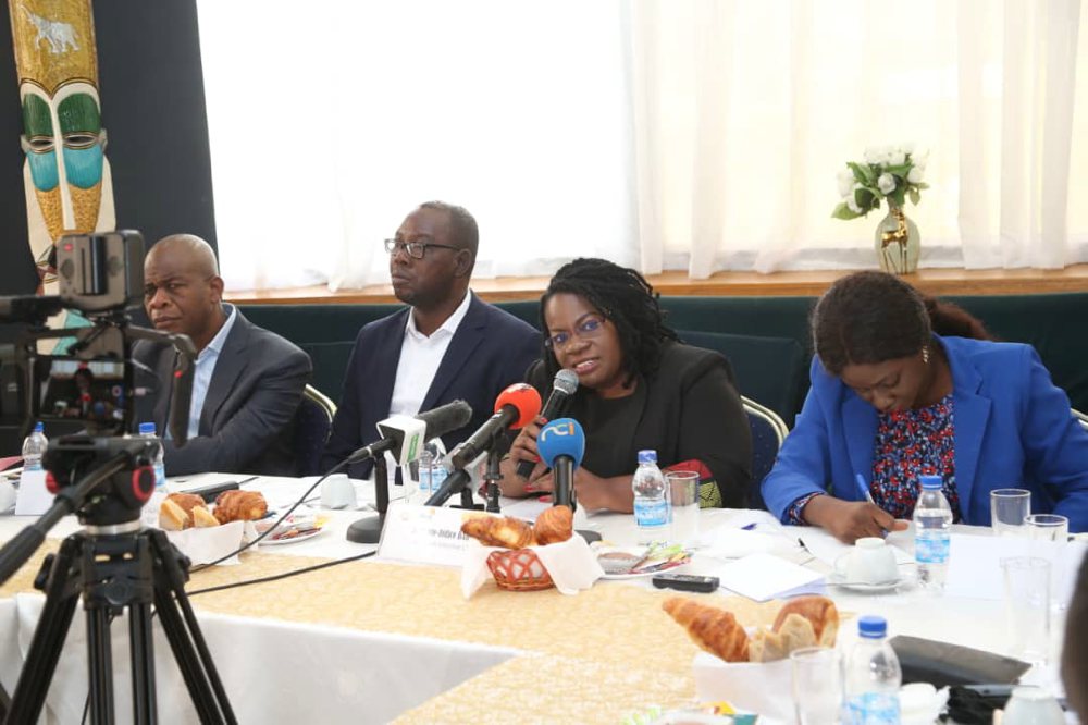 Lutte contre la cherté de la vie : Dr Bah Koné, Secrétaire Exécutive du CNLVC échange avec les responsables de rédaction de presse