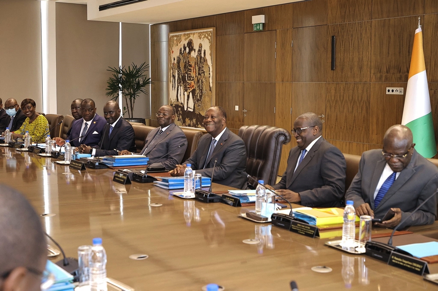 Lutte contre la cherté de la vie: le gouvernement gèle, sur une période de trois mois, à compter de mai, les droits de douane exigibles sur les importations de blé