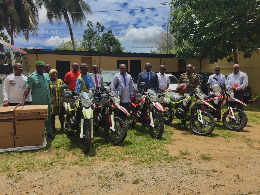 Lutte contre la criminalité environnementale:  la Côte d'Ivoire reçoit des équipements  
