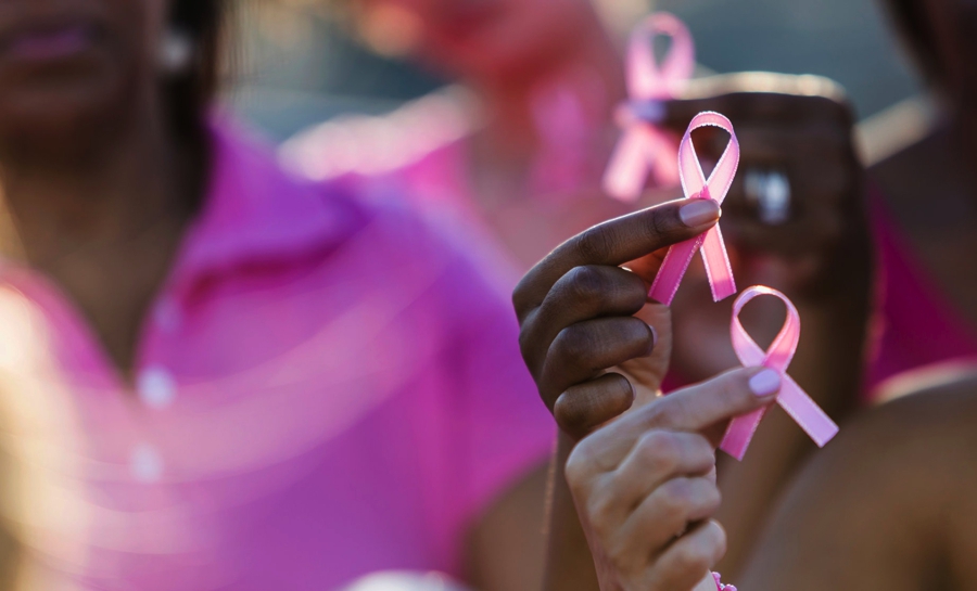 Un groupe d'externalisation sensibilise contre les cancers du sein et du col de l’utérus