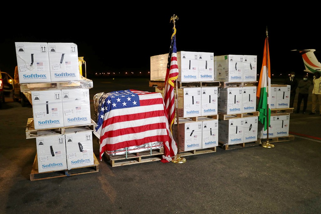 Lutte contre la Covid-19: les États-Unis font don de 816 660 doses supplémentaires de vaccin à la Côte d'Ivoire