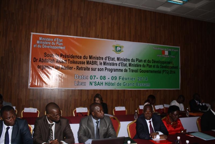 Programme de Travail Gouvernemental (PTG) 2014 : les cadres du ministère du plan en atelier -retraite de planification