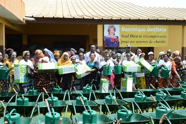 Bienfaisance :  Dominique Ouattara fait encore parler son cœur
