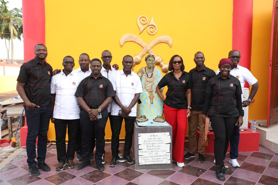 Management : Les auditeurs du PLD de MDE Business School reçus en audience royale à Bassam