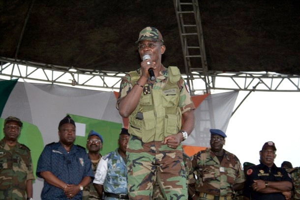 Palteau / Parti rencontrer le Gal Philippe Mangou - Un convoi de l’ONUCI, Licorne et des FN refoulé