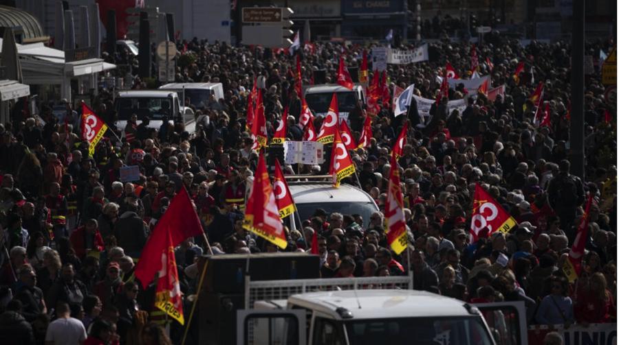 France: les actions contre la réforme des retraites battent leur plein