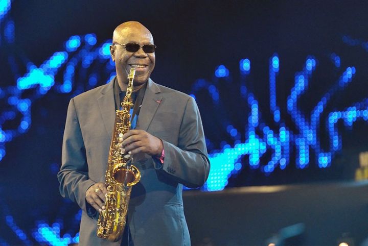 Grande chancellerie: Manu Dibango, 1er directeur de l’orchestre de la RTI, distingué dans l’Ordre National