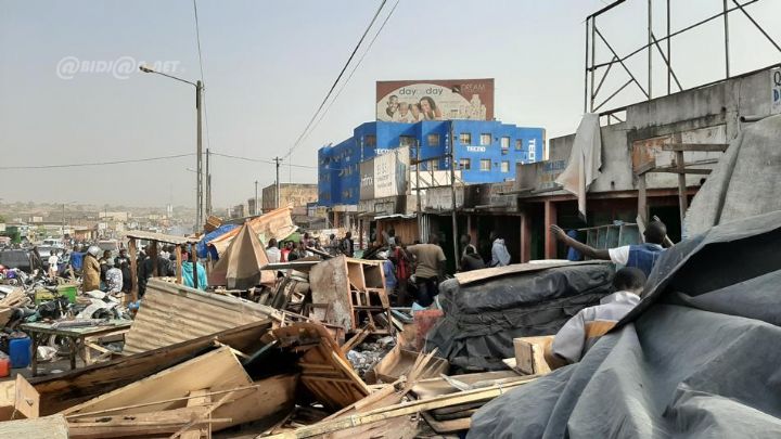 Une partie du marché de bois de Bouaké part en fumée