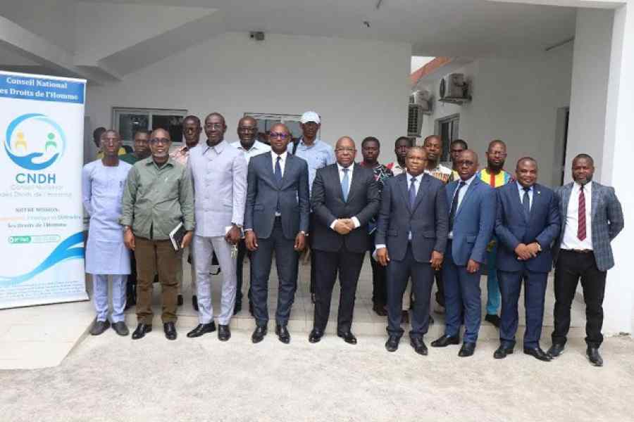  Le président de la HACA appelle les bloggeurs à se constituer en entreprises pour exercer leur profession