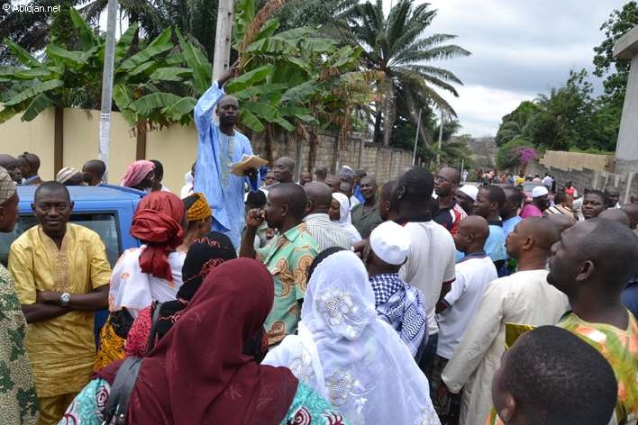 Hadj 2012 / Manifestation généralisée  de musulmans en colère, hier :  2000 pèlerins bloqués à Abidjan