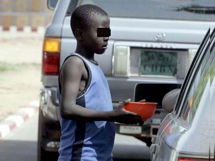 Port-Bouet - Les mendiants en surnombre