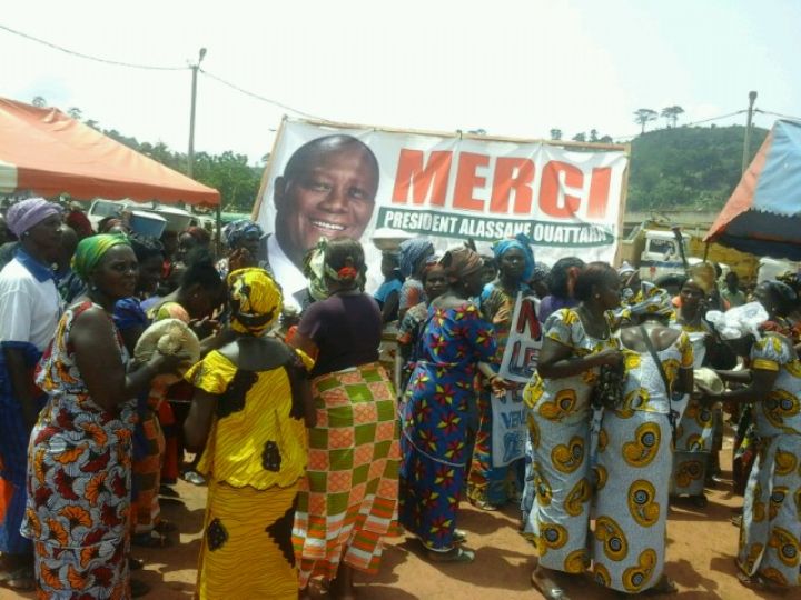 Côte d’Ivoire/Fête des mères 2016 : Le Président Alassane Ouattara cadeaute 500 mamans du département de Man