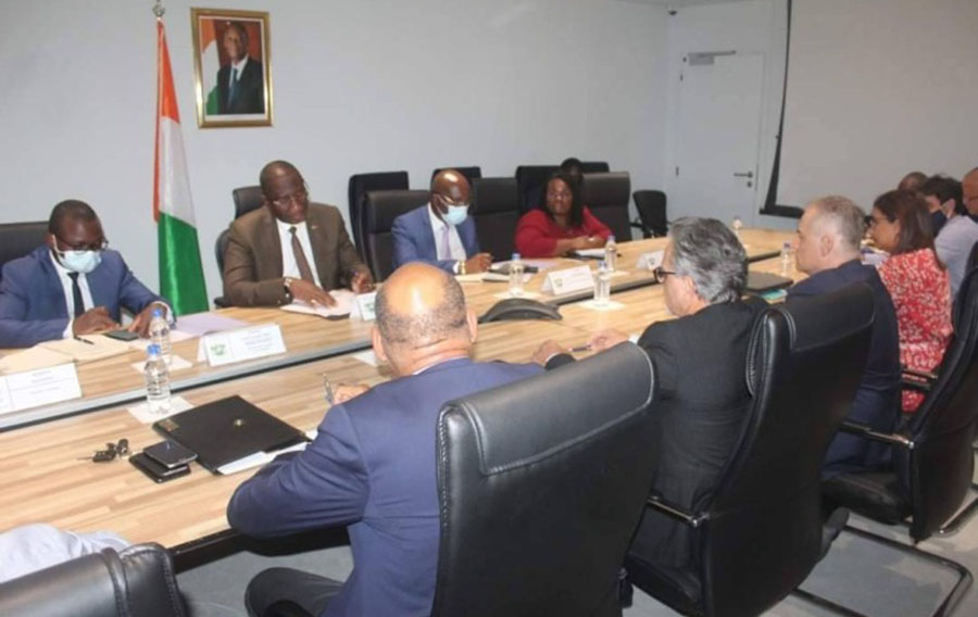 Mesure de plafonnement : Le Ministère du Commerce et de l’Industrie et le CNLVC rencontrent les acteurs de la grande distribution