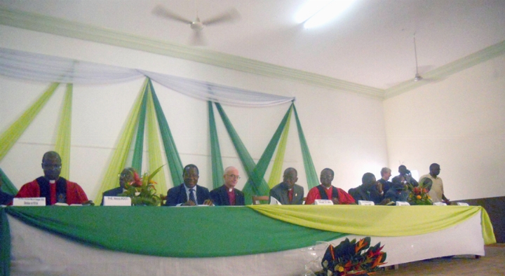 Rentrée académique de l’Université méthodiste de Côte d’Ivoire (UMECI) : Le Bishop Benjamin Boni invite les étudiants à l’ardeur au travail